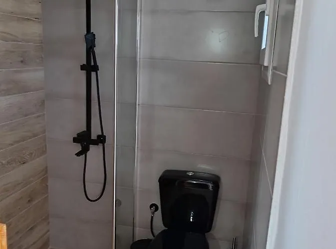 Maistrali בית הארחה 3*